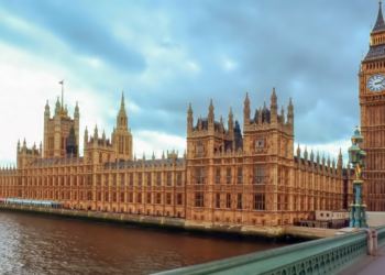 Labour warned over attempt to define Islamophobia